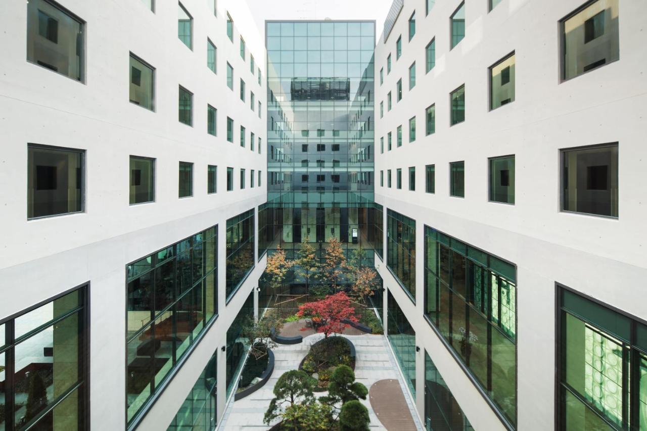 Orakai Cheonggyesan Hotel, BW Premier Collection Seoul Exterior photo