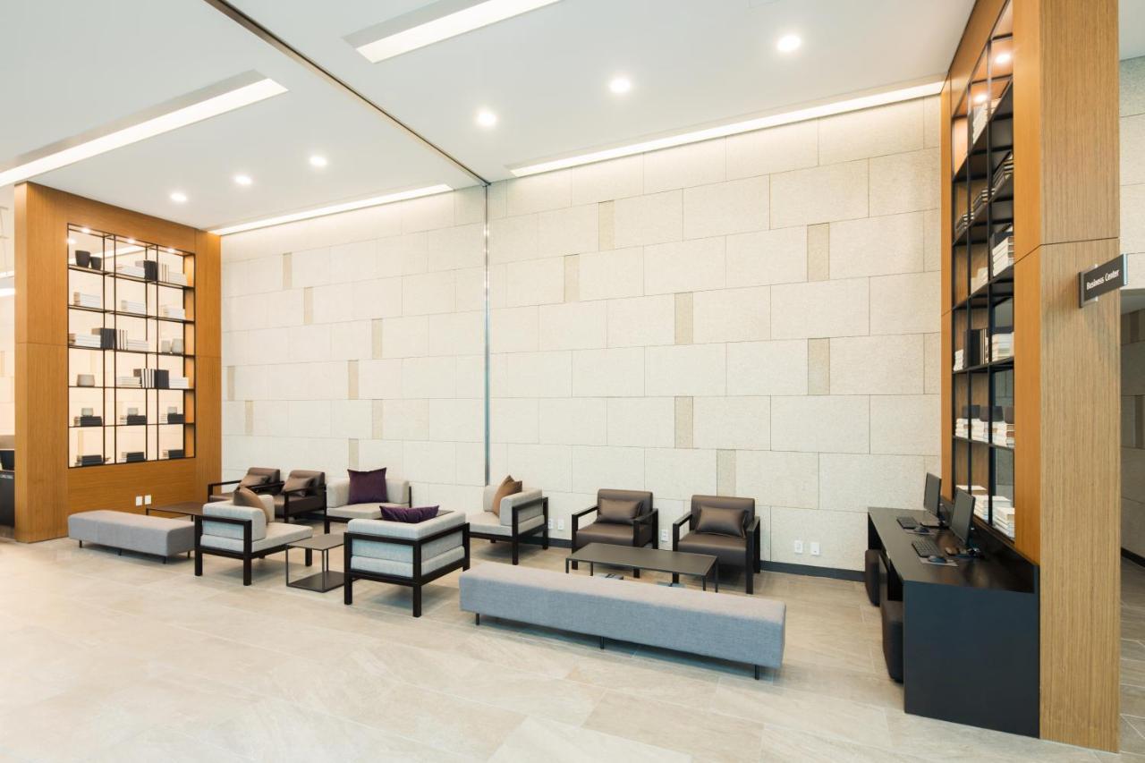 Orakai Cheonggyesan Hotel, BW Premier Collection Seoul Exterior photo