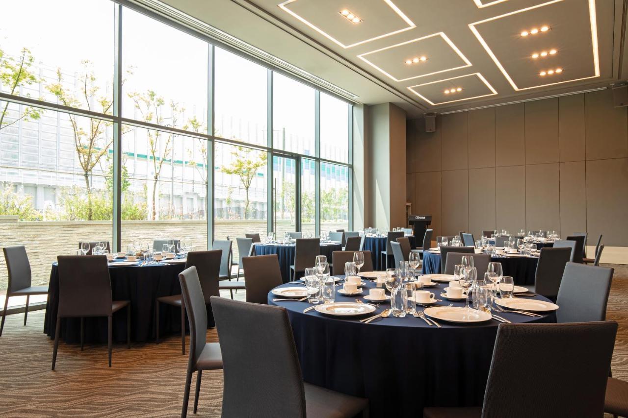 Orakai Cheonggyesan Hotel, BW Premier Collection Seoul Exterior photo