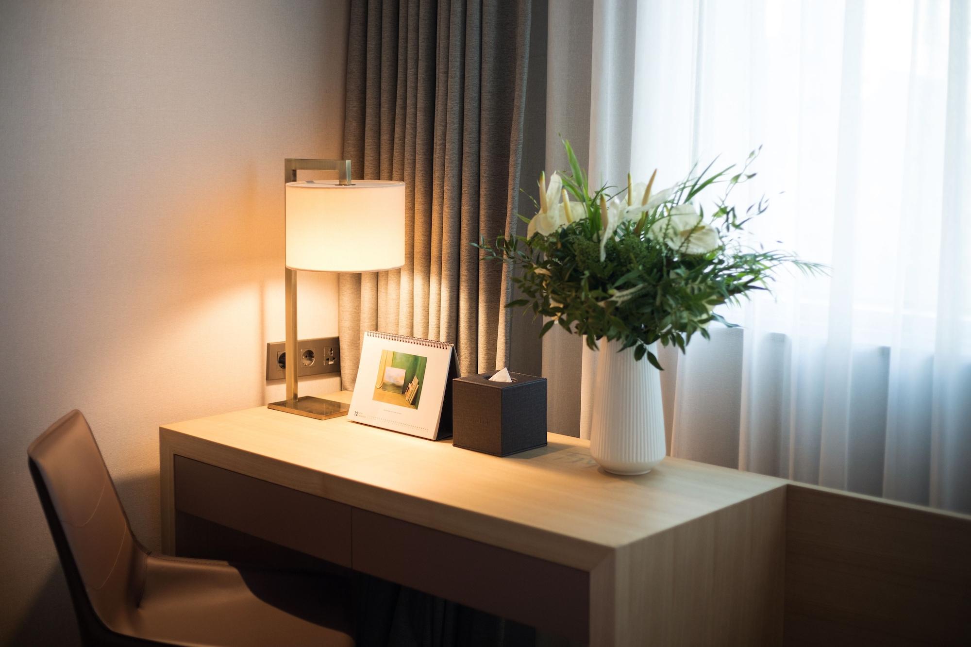 Orakai Cheonggyesan Hotel, BW Premier Collection Seoul Exterior photo