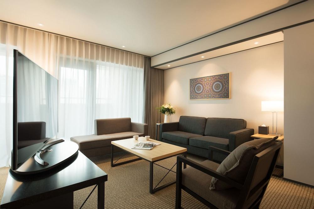 Orakai Cheonggyesan Hotel, BW Premier Collection Seoul Exterior photo