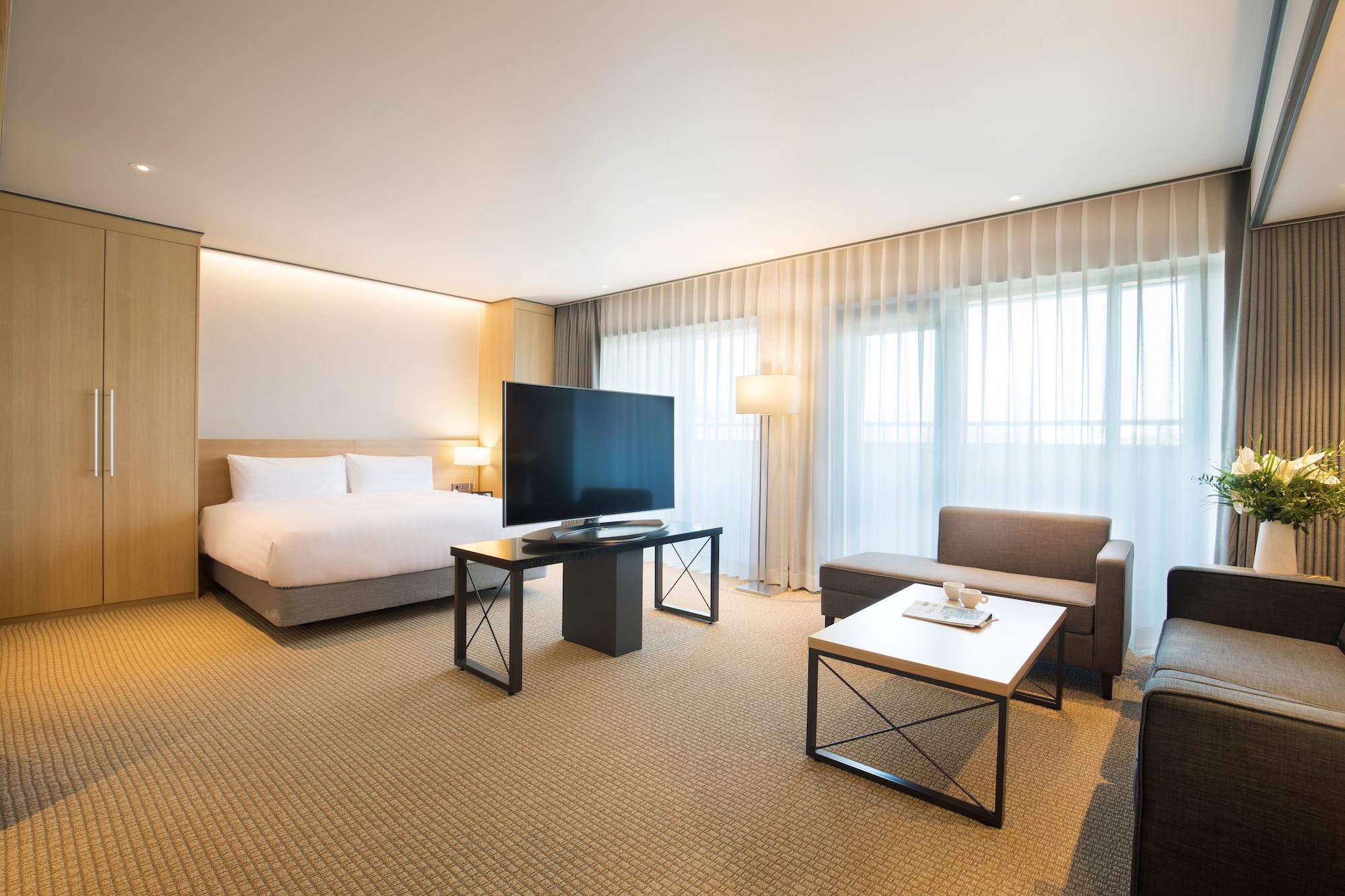 Orakai Cheonggyesan Hotel, BW Premier Collection Seoul Exterior photo