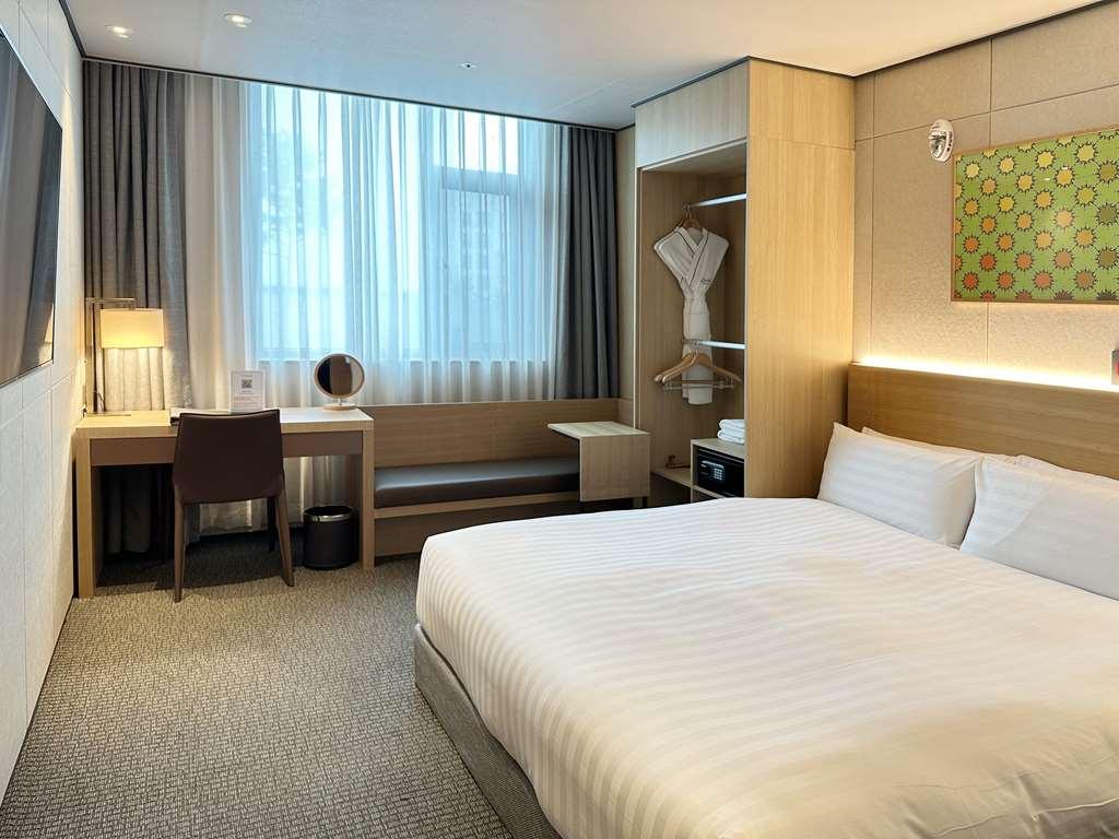 Orakai Cheonggyesan Hotel, BW Premier Collection Seoul Room photo